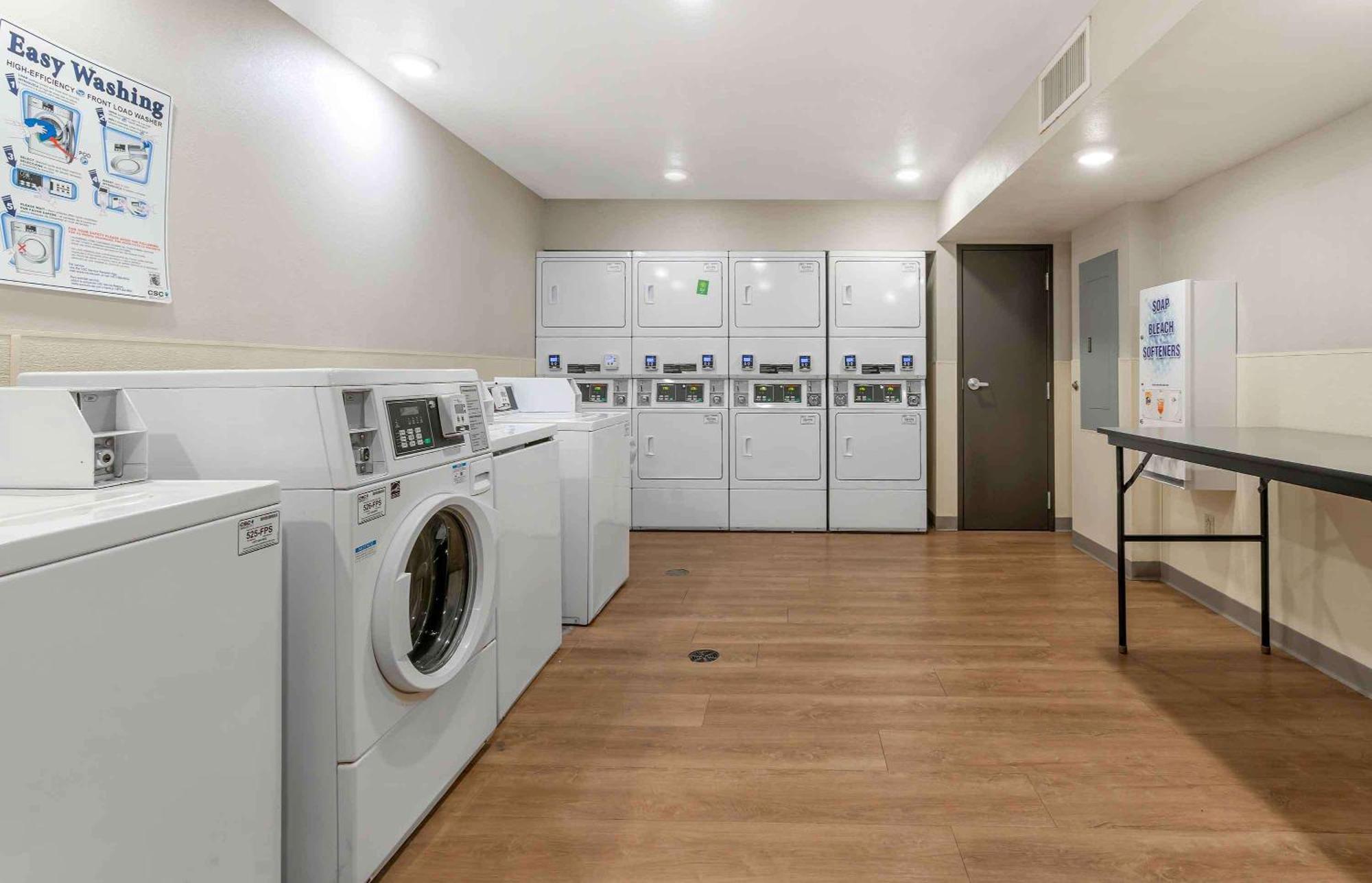 Extended Stay America Select Suites - Louisville - Airport 외부 사진