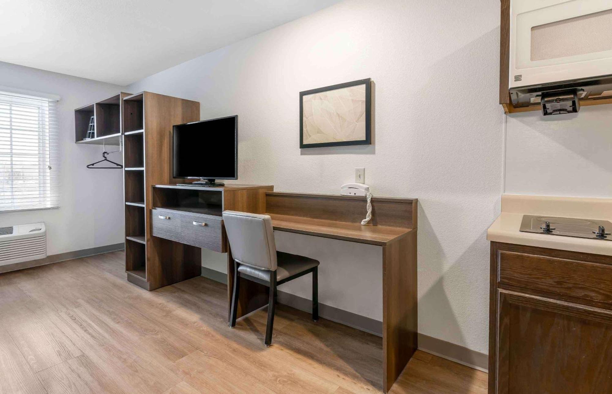 Extended Stay America Select Suites - Louisville - Airport 외부 사진