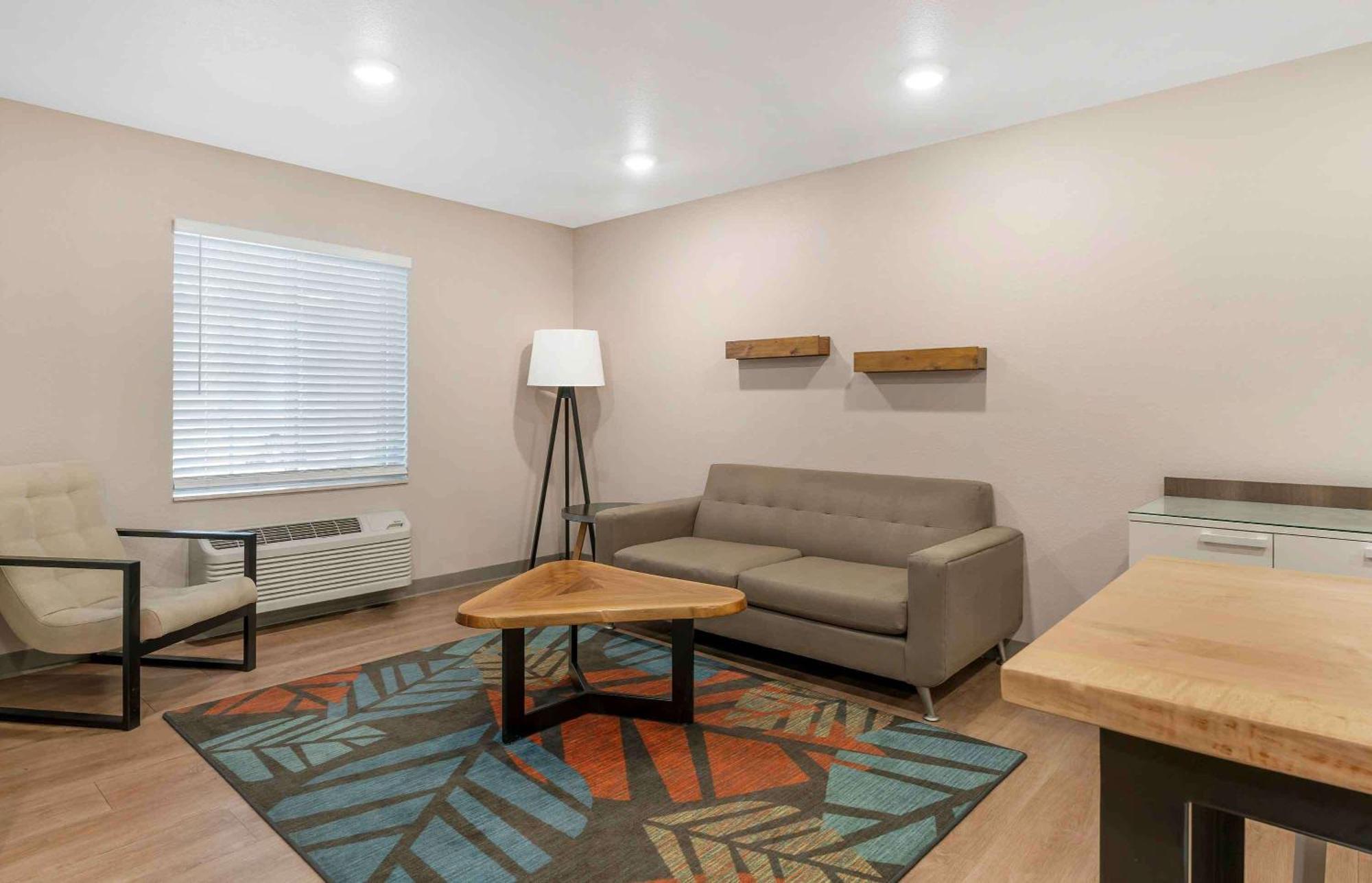 Extended Stay America Select Suites - Louisville - Airport 외부 사진
